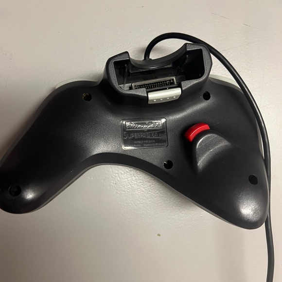 InterAct SuperPad 64 Black Wired Handheld Comfort Nintendo Gaming Controller - Picture 4 of 6